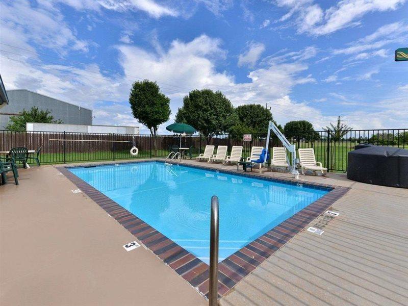 Quality Inn & Suites Wichita Falls I-44 מראה חיצוני תמונה