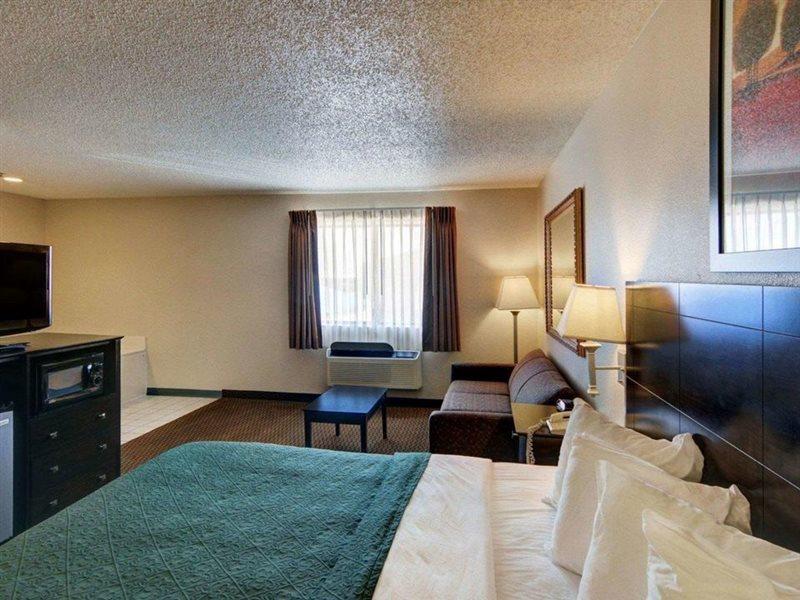 Quality Inn & Suites Wichita Falls I-44 מראה חיצוני תמונה