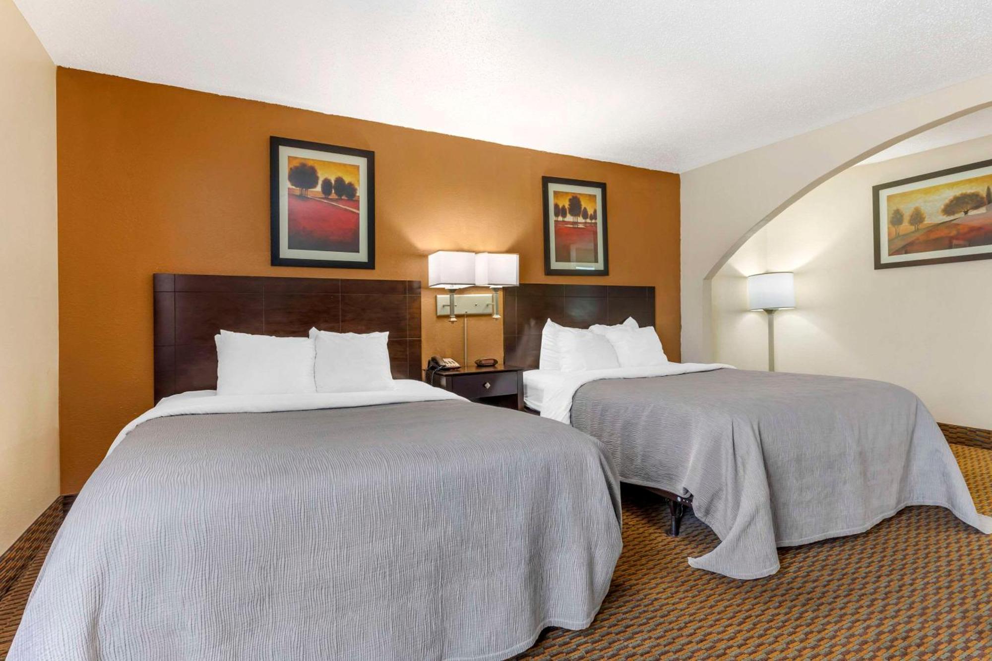 Quality Inn & Suites Wichita Falls I-44 מראה חיצוני תמונה