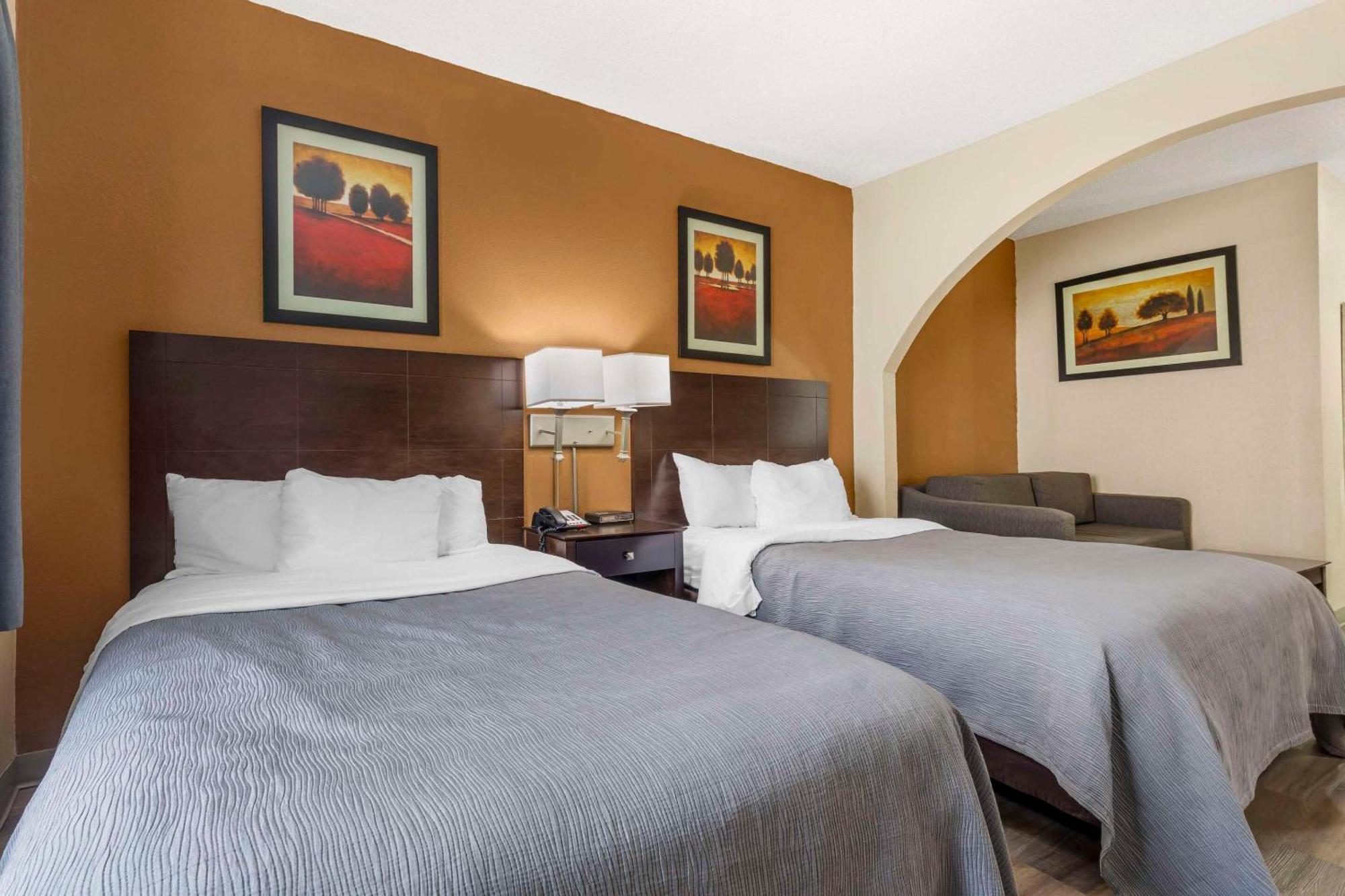 Quality Inn & Suites Wichita Falls I-44 מראה חיצוני תמונה