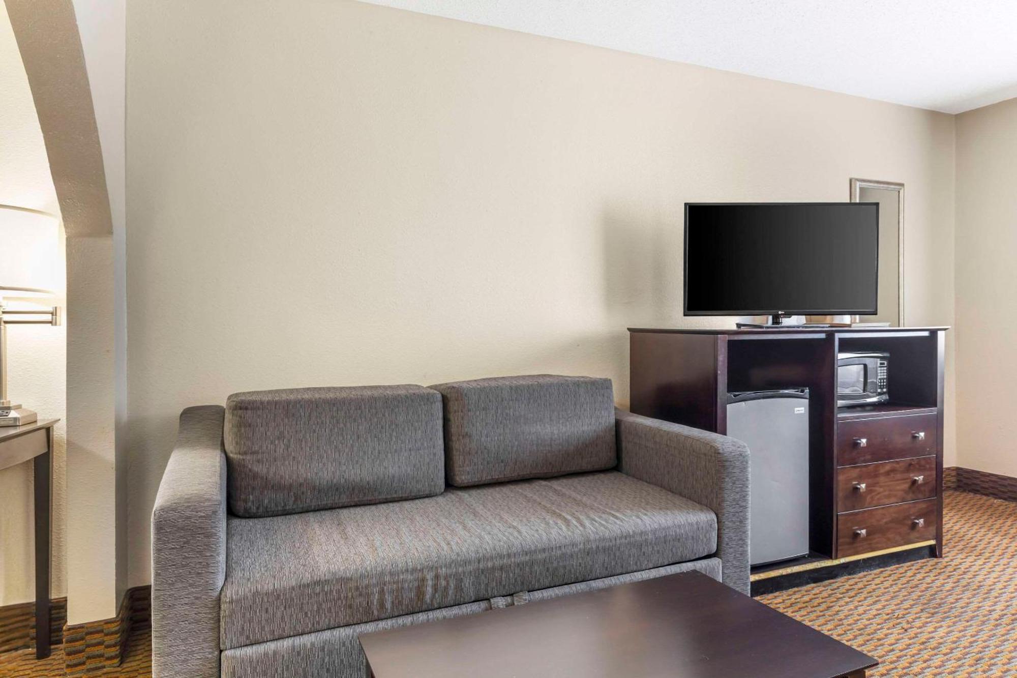 Quality Inn & Suites Wichita Falls I-44 מראה חיצוני תמונה