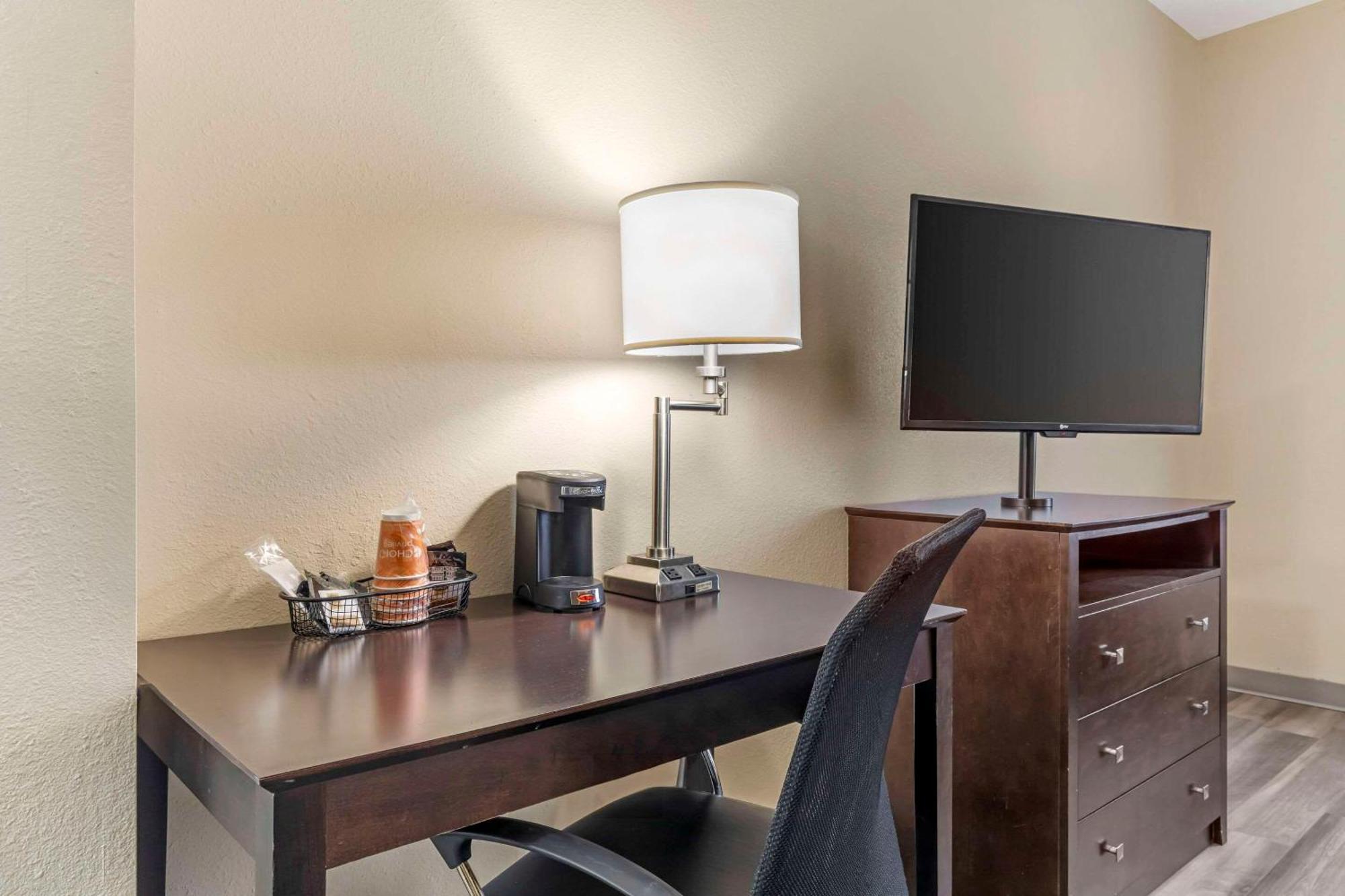Quality Inn & Suites Wichita Falls I-44 מראה חיצוני תמונה
