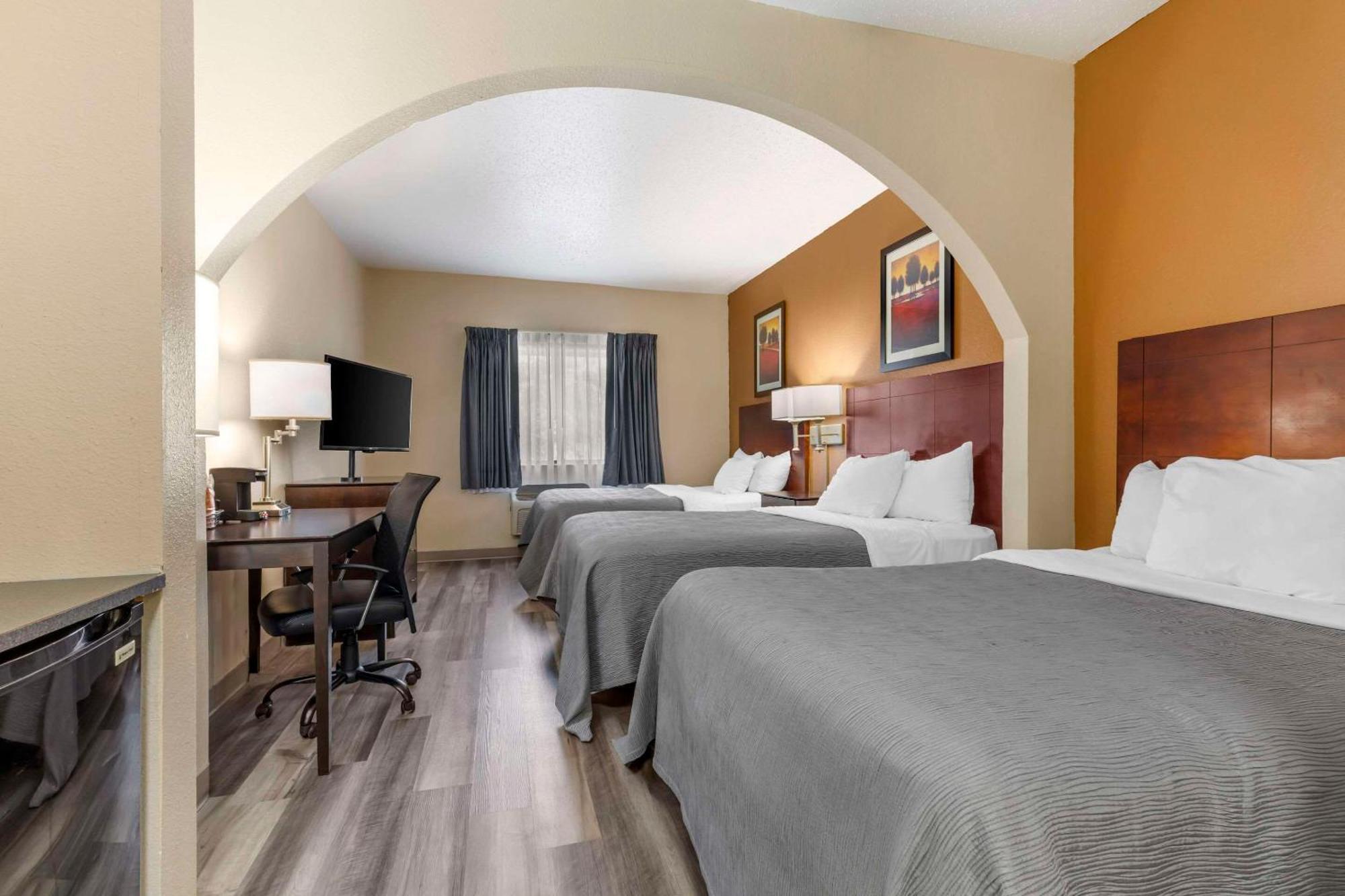 Quality Inn & Suites Wichita Falls I-44 מראה חיצוני תמונה