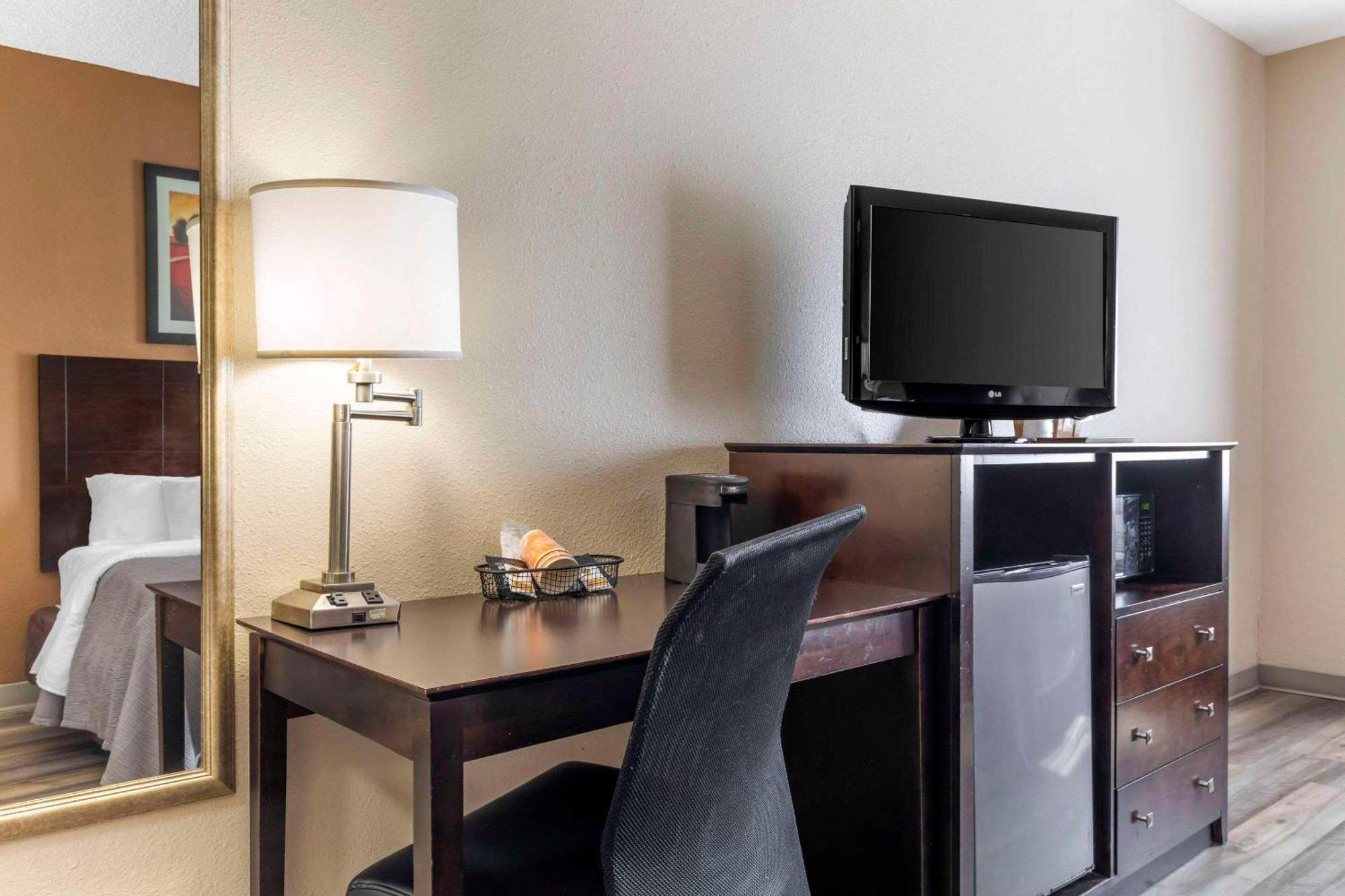 Quality Inn & Suites Wichita Falls I-44 מראה חיצוני תמונה